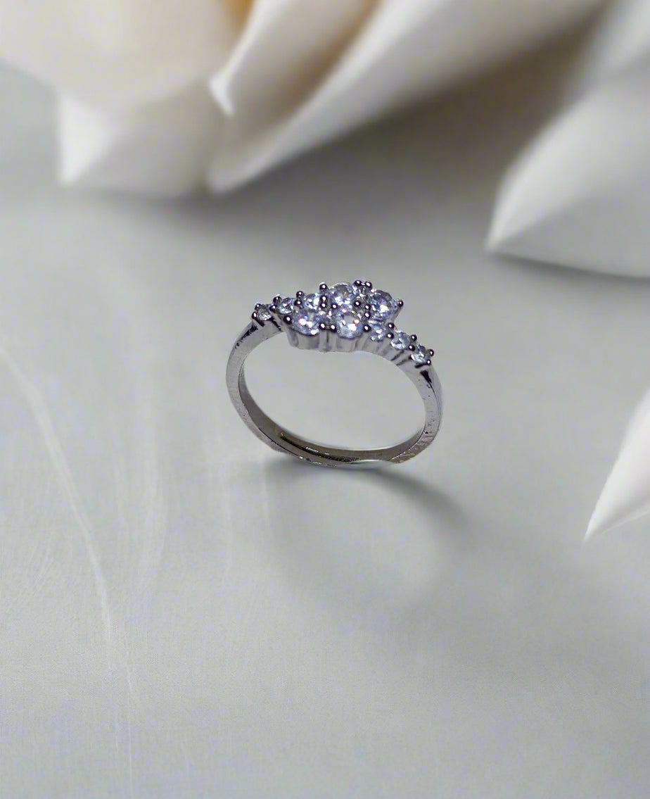 Elegant Zirconia Silver Ring