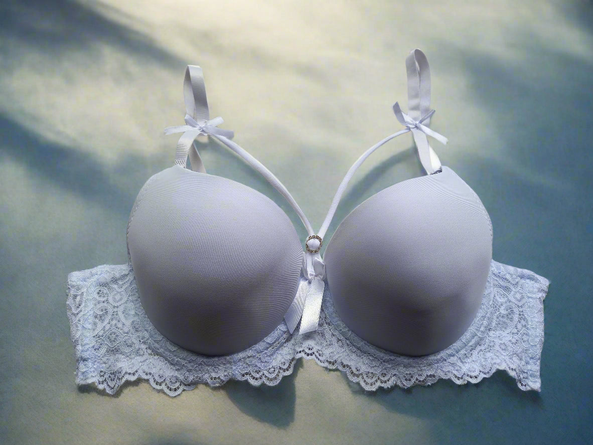 Elegant White Padded Lace Bra – Timeless Comfort & Feminine Style